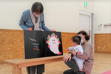 過去の「おはなし会」の様子
