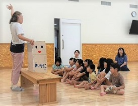 過去の「おはなし会」の様子